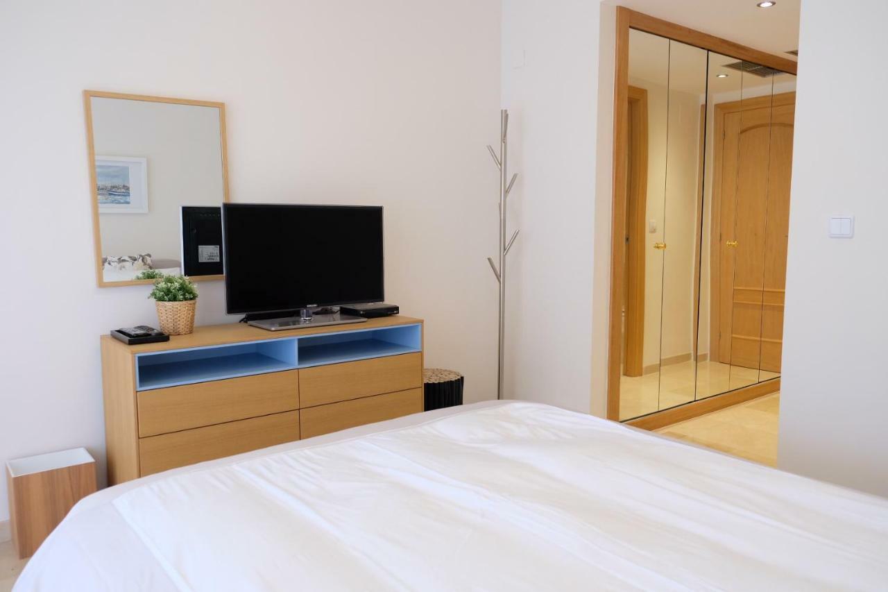 Luxury Modern Apartment With Terrace, Pool And Garage! มาร์เบยา ภายนอก รูปภาพ