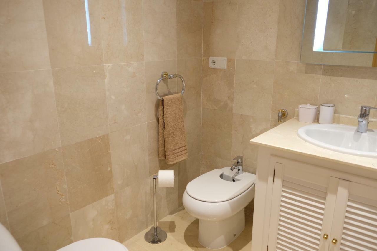 Luxury Modern Apartment With Terrace, Pool And Garage! มาร์เบยา ภายนอก รูปภาพ